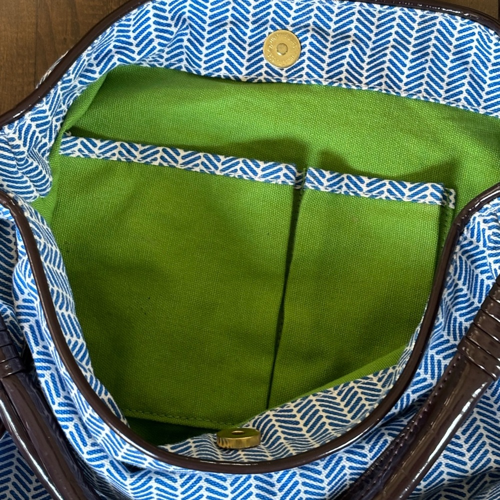 AME & LULU Active Lifestyle Hobo Tote Athletic Bag - Picture 7 of 8